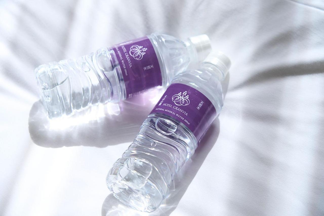 Hotel Granvia Wakayama Exterior foto Bottled water