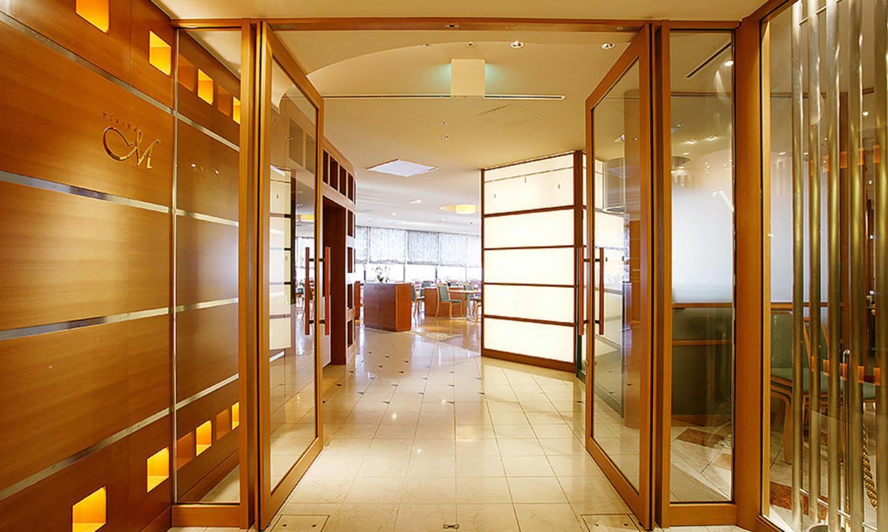 Hotel Granvia Wakayama Exterior foto The interior of the lounge